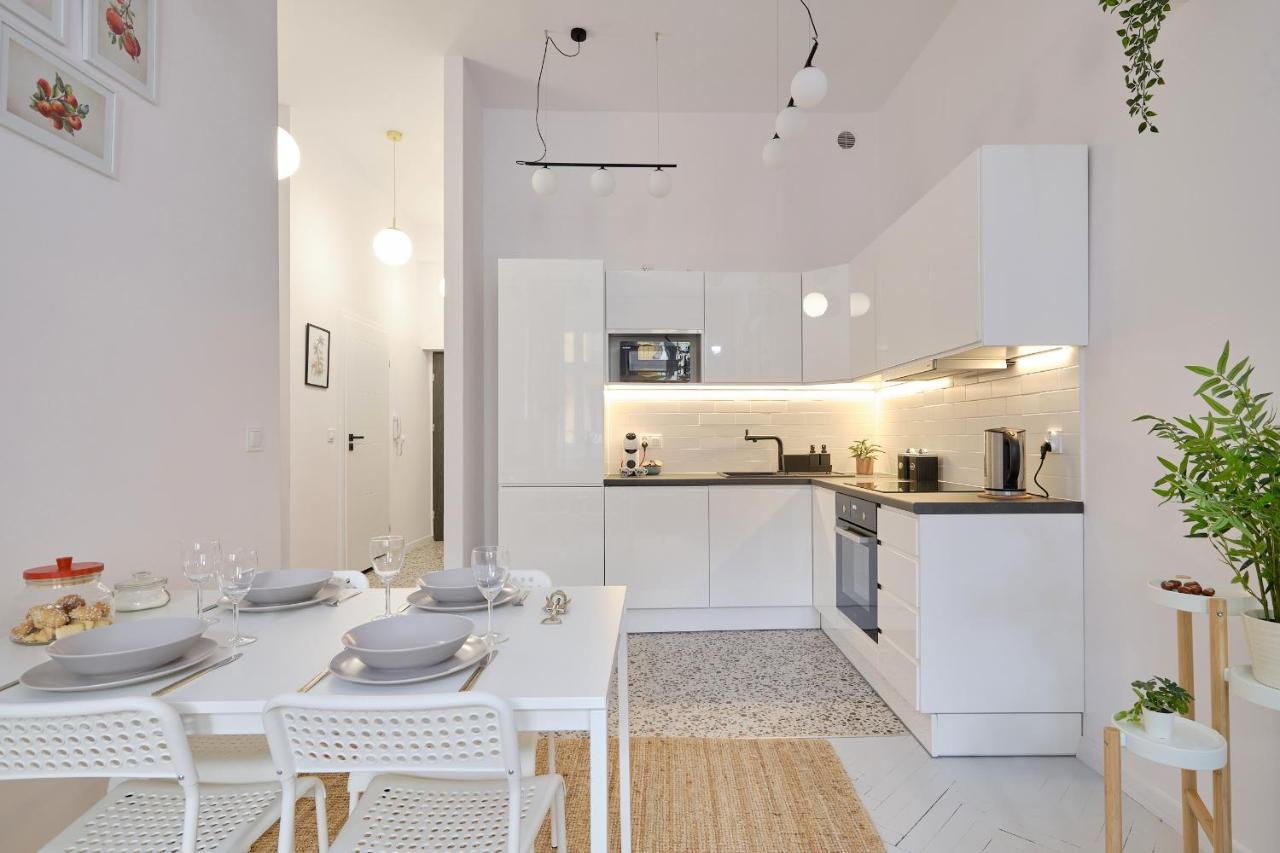 Plac Ratuszowy 50 - Old Town - 2 Sypialnie I Salon يلينيا غورا المظهر الخارجي الصورة