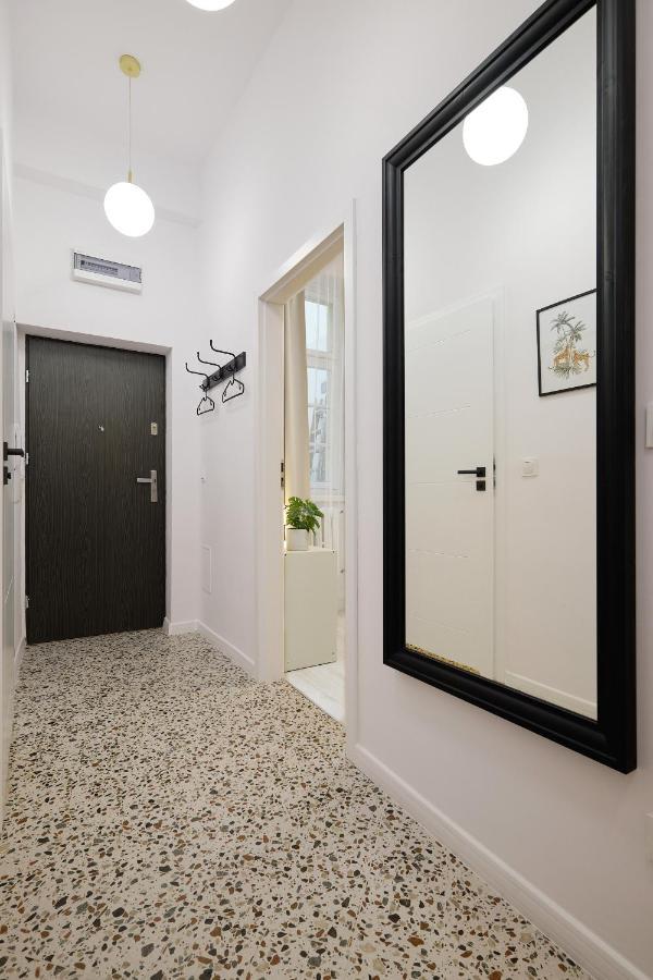 Plac Ratuszowy 50 - Old Town - 2 Sypialnie I Salon يلينيا غورا المظهر الخارجي الصورة